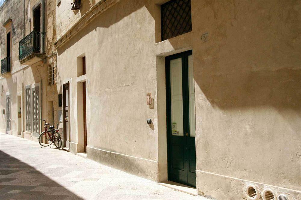 Sacre Bleu Apartments Λέτσε Εξωτερικό φωτογραφία