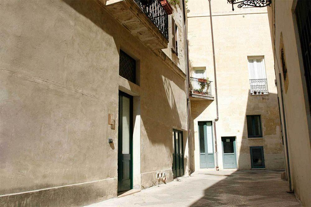 Sacre Bleu Apartments Λέτσε Εξωτερικό φωτογραφία