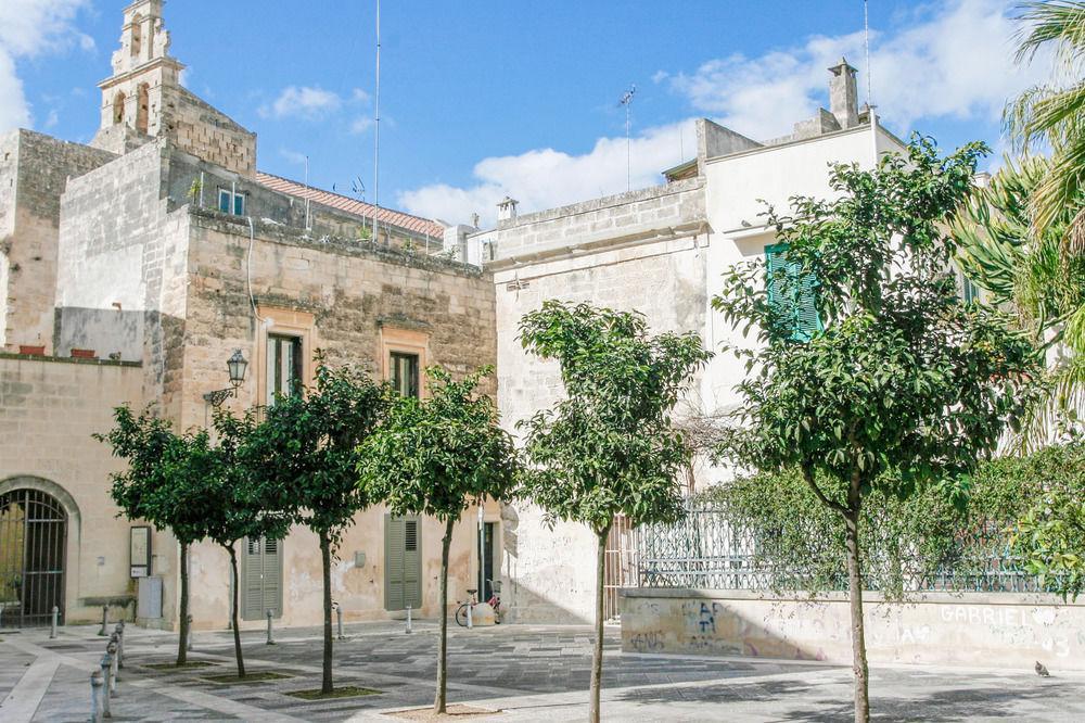 Sacre Bleu Apartments Λέτσε Εξωτερικό φωτογραφία