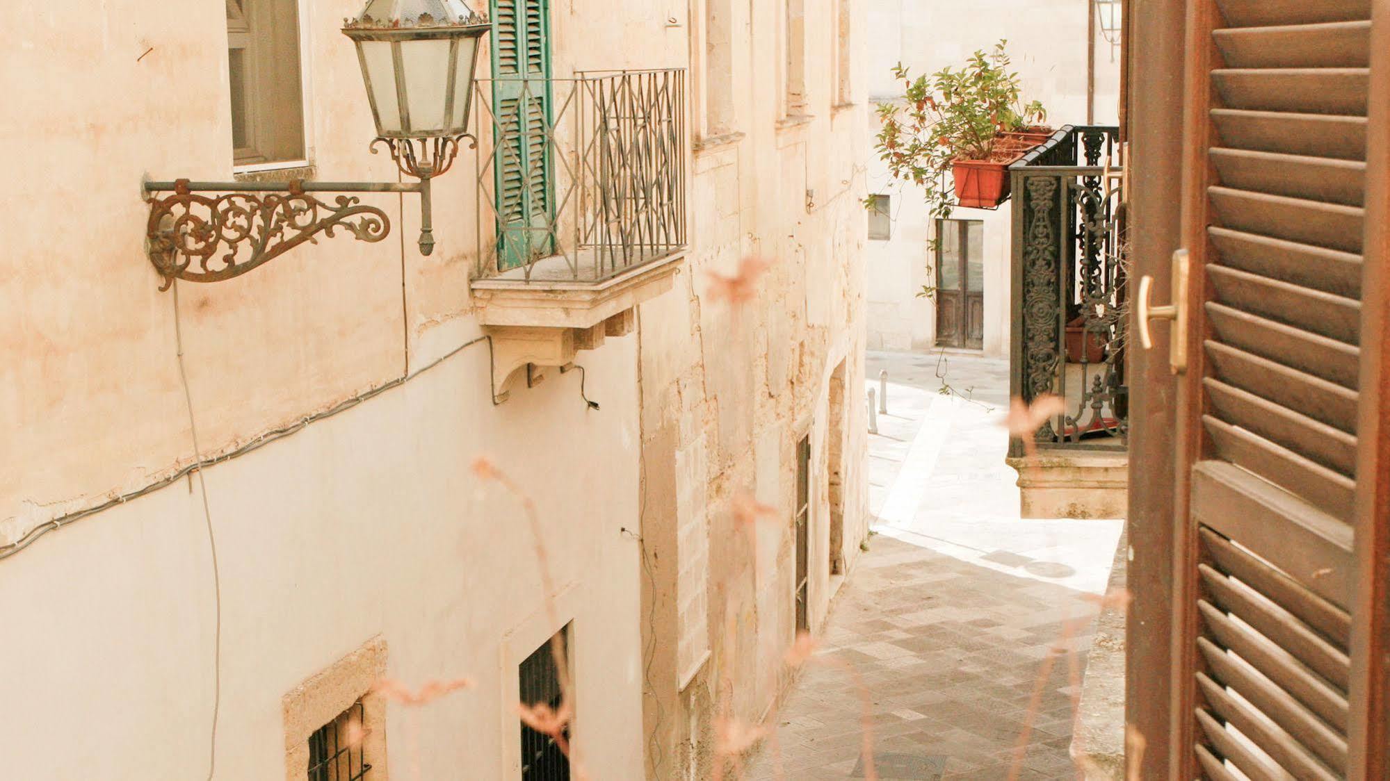 Sacre Bleu Apartments Λέτσε Εξωτερικό φωτογραφία