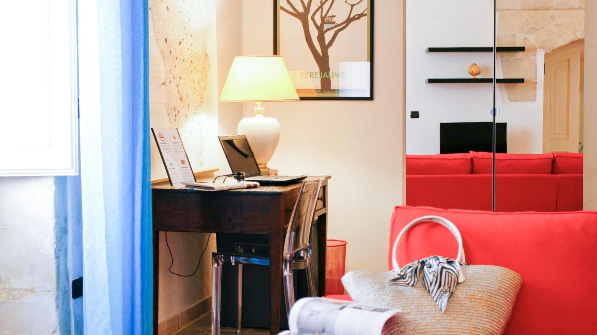 Sacre Bleu Apartments Λέτσε Εξωτερικό φωτογραφία